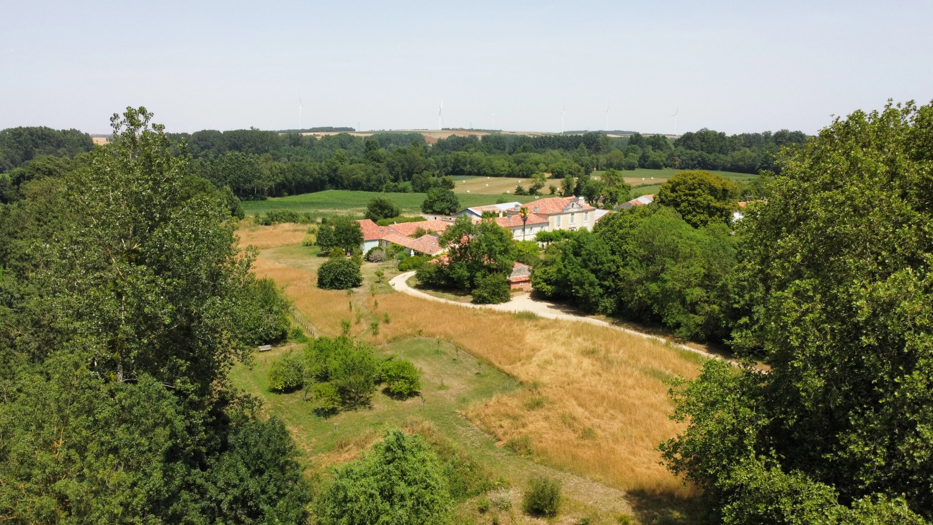 Vue du Logis de l'Épinière et de ses alentours